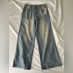 No Boundaries Light Wash Wide Leg Jeans size 8